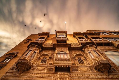 El edificio en el que está el hotel