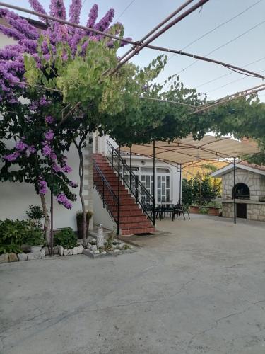 Φωτογραφία από το άλμπουμ του Apartments Poldan σε Supetarska Draga