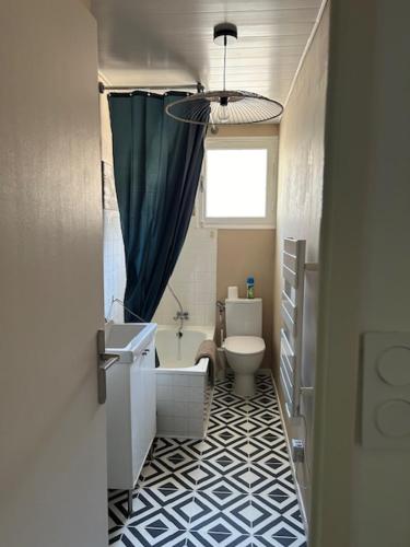 Phòng tắm tại Cocon douillet près du Cours Sextius