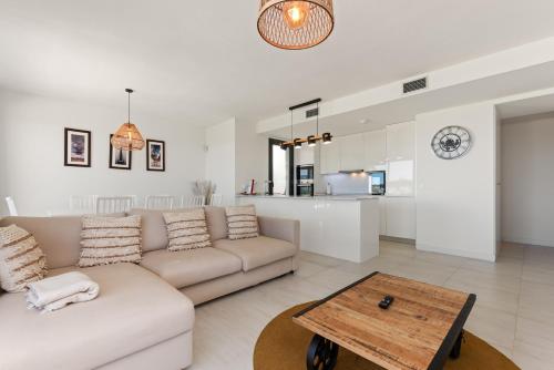 Penthouse moderne et cosy pour vos vacances accessible à pied depuis la plage
