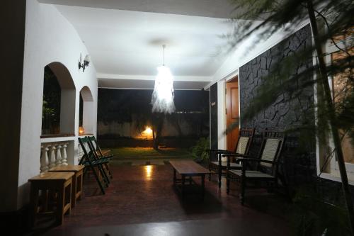 Gambar di galeri bagi City Tourist Rest di Anuradhapura
