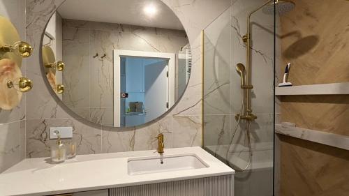 Et badeværelse på Apartament Gdynia Żeromskiego