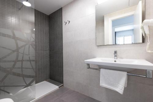 Rentalmar Zahara family suites