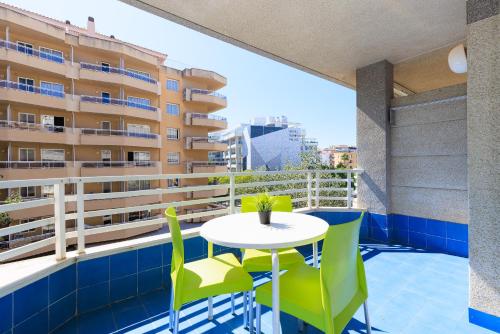 Rentalmar Zahara family suites