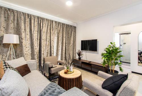 Μια τηλεόραση ή/και κέντρο ψυχαγωγίας στο Blue luxurious Apt