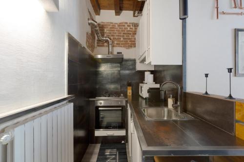 GuestHost - Stylish Industrial Flat near Navigli