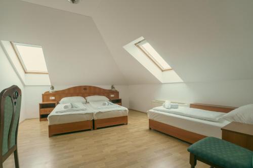 Photo de la galerie de l'établissement Révkapu Panzió Mohács, à Mohács