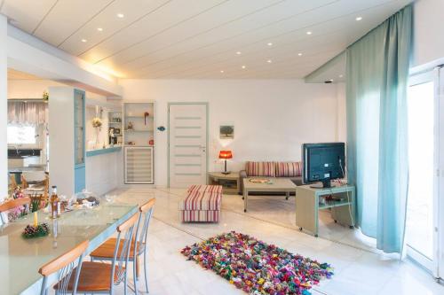 Spacious and Cozy Penthouse in the Heart of Chania
