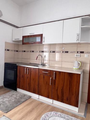 Dapur atau dapur kecil di Apartmani Odmor Fojnica