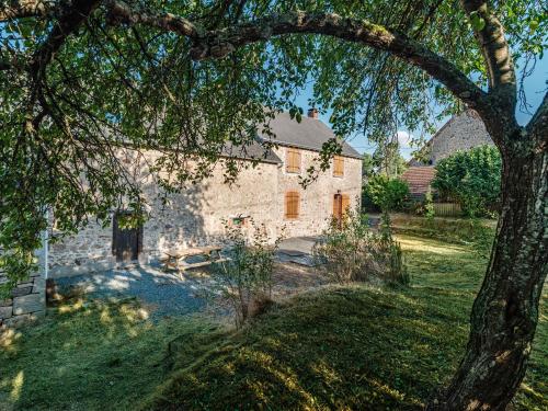 Taman di luar Gite piscine intérieure privée, wi fi très haut débit