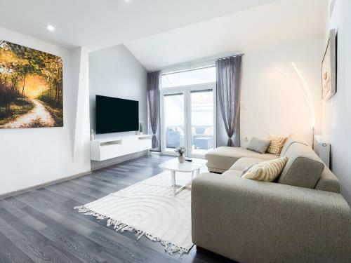 Castle View Retreat Breakfast available nearby