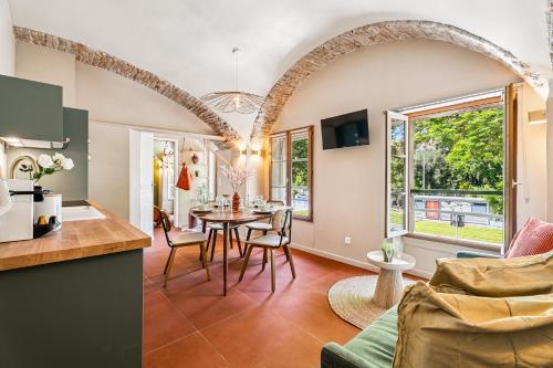 Nice Renting - CROTTI - Authentic Immersion Sea & Beach Massena