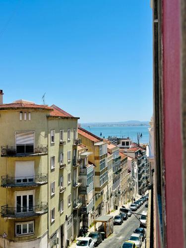 Nassima Lisboa
