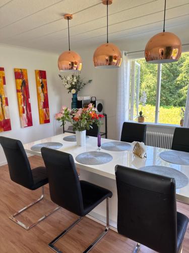 Φωτογραφία από το άλμπουμ του Ett hus med 3 sovrum med supersnabba internet fiberanslutningen 1000mb-100mb i Hög, 7 minuter från Hudiksvall σε Hudiksvall