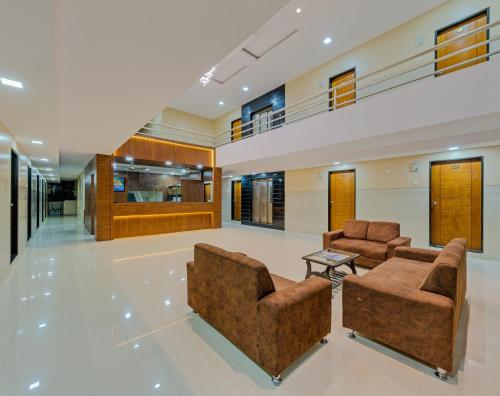Zona de estar de Hotel Anand Inn Residency Solapur