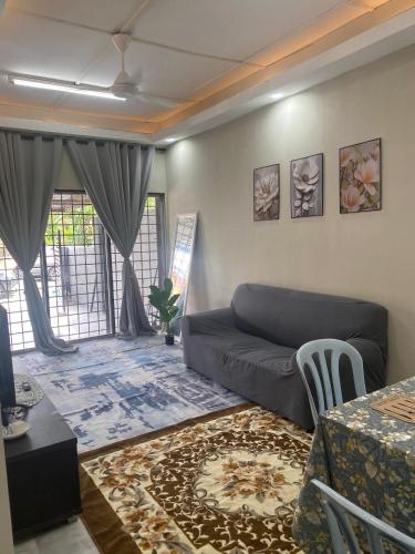 Posezení v ubytování Homestay Bonda E