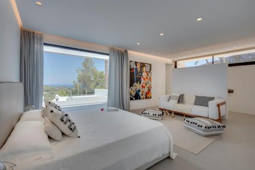 Spectacular 5 Bedroom Villa Oasis in Ibiza, 1066
