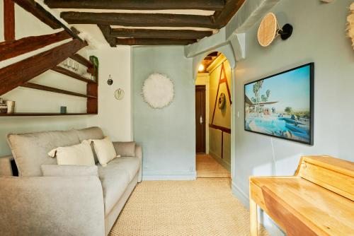 Lovely Small Studio in the Heart of Saint-Germain