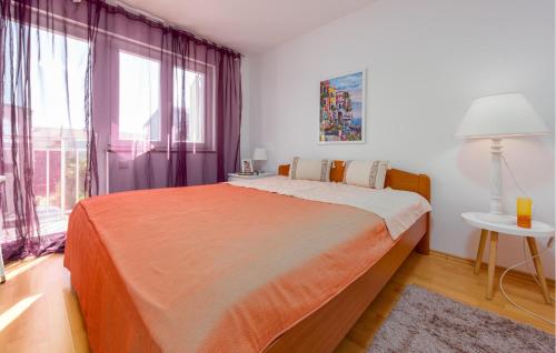 2 Bedroom Cozy Apartment In Zadar