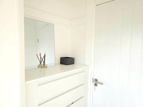 Φωτογραφία από το άλμπουμ του 3BR - Luxury Home Away From Home - Contractor Digs - Near LGW Airport στο Κρόλεϊ