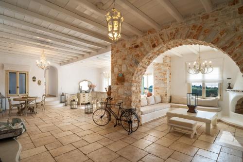 Khu vực ghế ngồi tại Villa Maria Paros