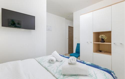 Nice Apartment In Pula With Wifi