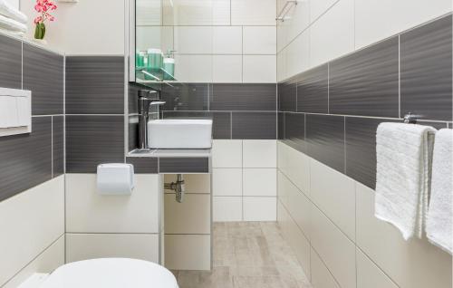 Nice Apartment In Pula With Wifi