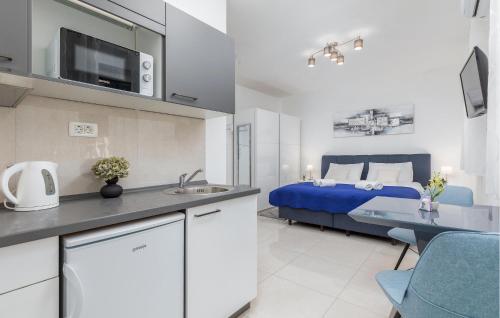 Lovely Apartment In Pula With Wifi