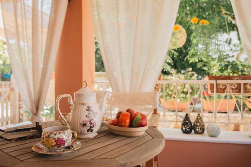 Gallery image of Mantarini cottage in Doukádes
