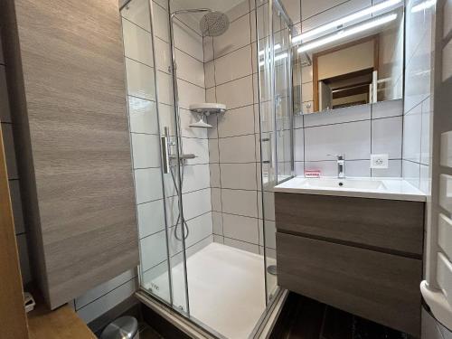 Appartement skis aux pieds avec balcon à Méribel
