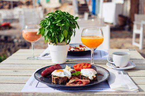 Comida en o cerca de este hotel