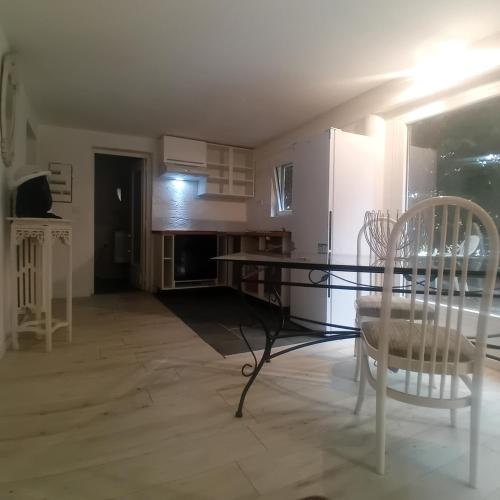 Gallery image of studio in a villa in Annemasse