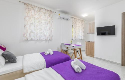 Beautiful Apartment In Pula