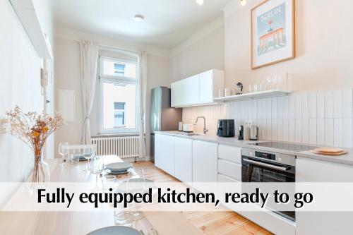 Calm City Escape - 75m2 Central Berlin Altbau-Apartment, 2BR, Smart-TV, Garden photo 12