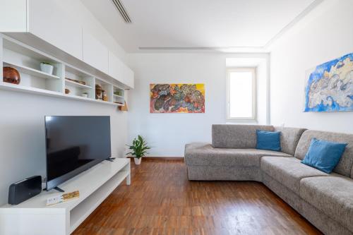 Nostromondo BIANCAMANO ATTIC - Stylish penthouse with private terrace- San Giovanni
