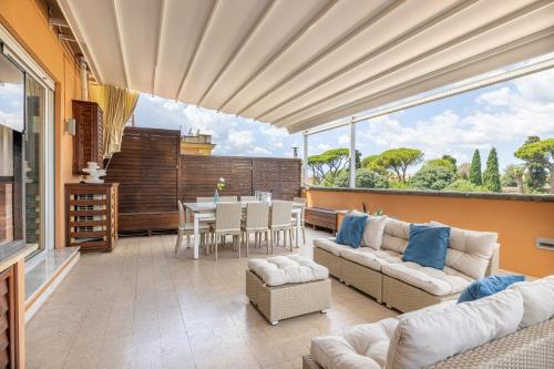 Nostromondo BIANCAMANO ATTIC - Stylish penthouse with private terrace- San Giovanni