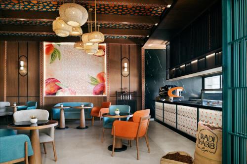 Posezení v ubytování Hotel Indigo Jabal Akhdar Resort & Spa by IHG