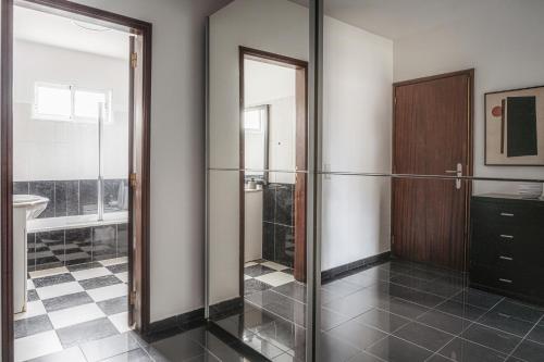 Portola Penthouse by YMR
