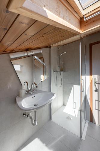 Koupelna v ubytování Gasthof Salurn