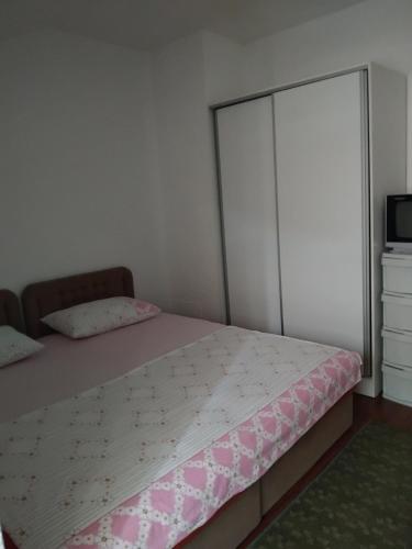 Ένα ή περισσότερα κρεβάτια σε δωμάτιο στο Engin Rooms 3