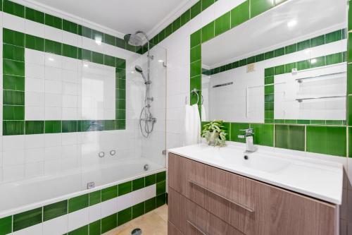 MBird 19 Estoril Apartments 301