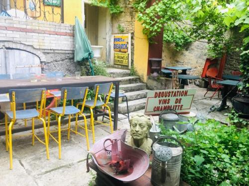 Κήπος έξω από το Aux 3 Rois Gîte 5p style brocante Champlitte 70600