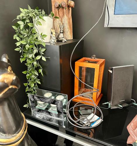 CENTRAL HOVE Large 2 bedroom Private residence with PARKING & BEACH HUT photo 38