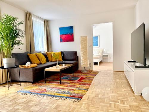 Grüne Oase im Zentrum mit Dachterrasse, WLAN, Lift