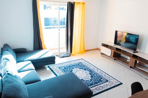 Palmarejo, Apartamento T2 no Prédio Rosa Trás de pão quente