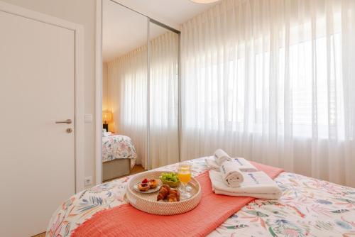 Stylish & Spacious Apartment by HostWise