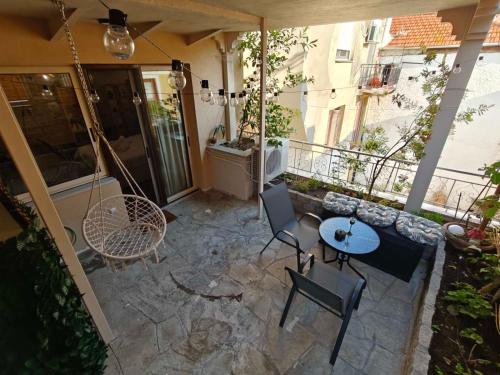 KyMa - Stylish Apartment in Kavala Old Town