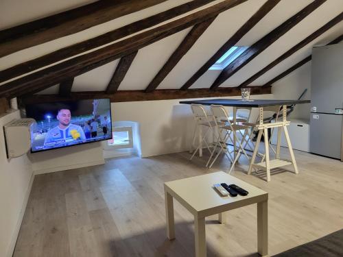 V&V Center Apartment