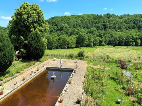 Landskap semula jadi dekat dengan the country house
