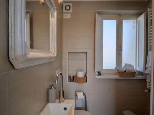 Ένα μπάνιο στο IL NIDO BY LUISA - Beautiful Terrace - Near the Station